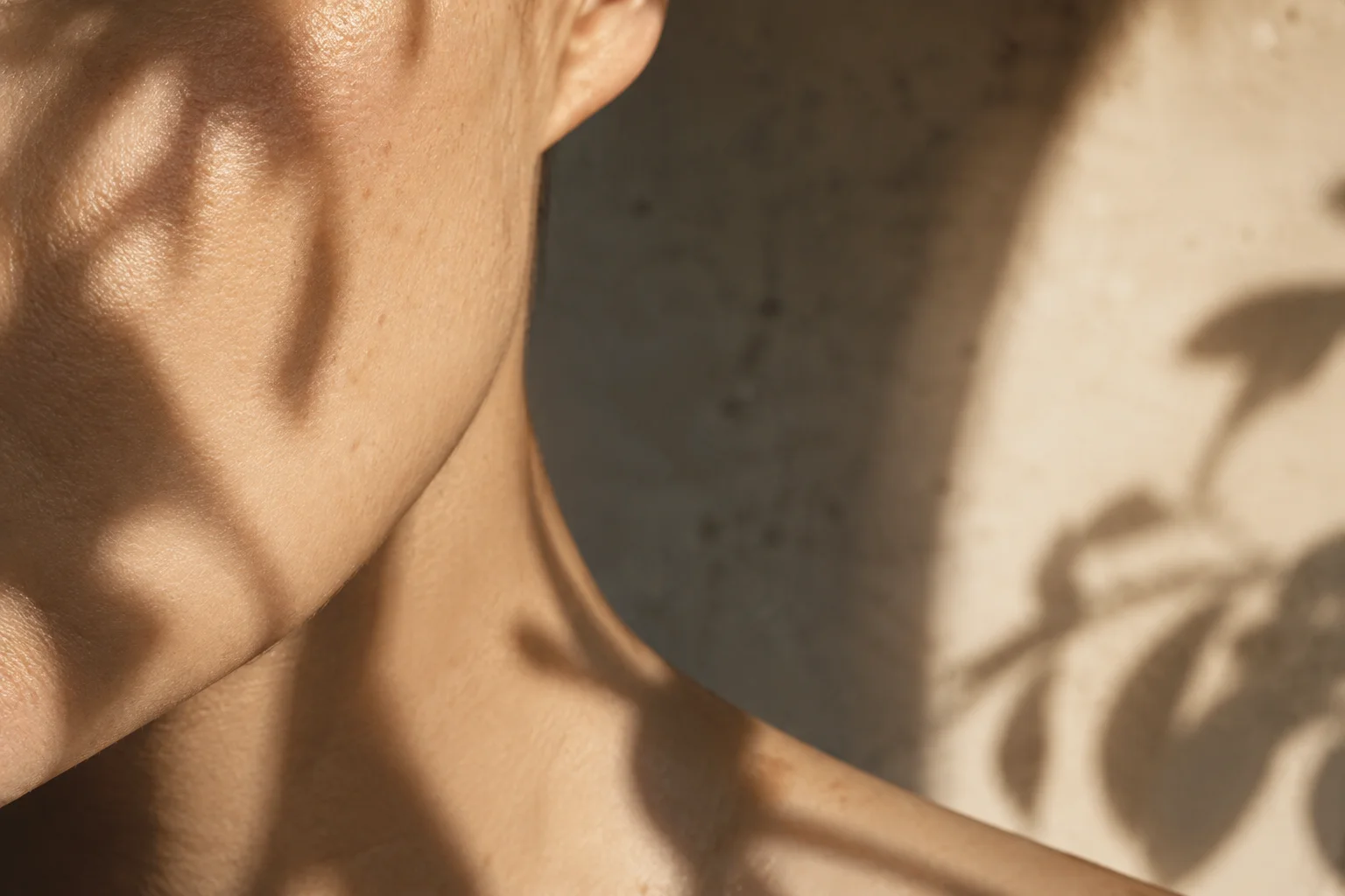 MinVasive™ lifting tváre a krku: keď už estetická medicína nestačí, ale facelift ešte nie je potrebný